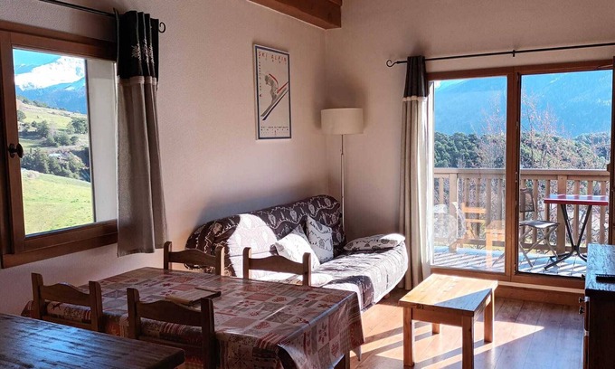 Aussois Apartment | 6-person apartment with Wifi and mountain view