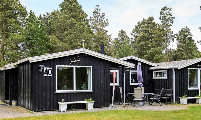 Ho House | 6 person holiday home in Blåvand