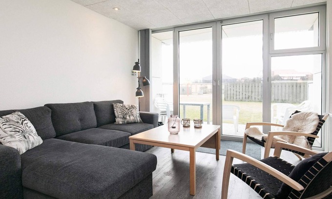 Blokhus Apartment | 6 person holiday home on a holiday park in Blokhus