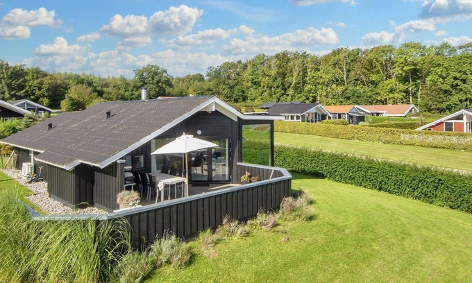Grønninghoved Strand House | 6 person holiday home in Sjølund-By Traum
