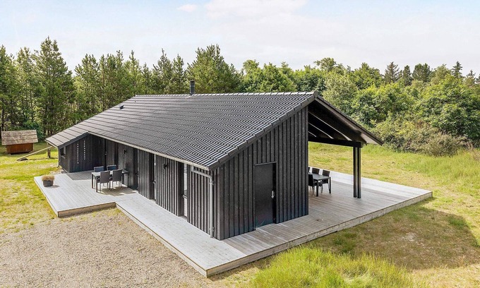 Bratten Strand House | 6 person holiday home in Jerup