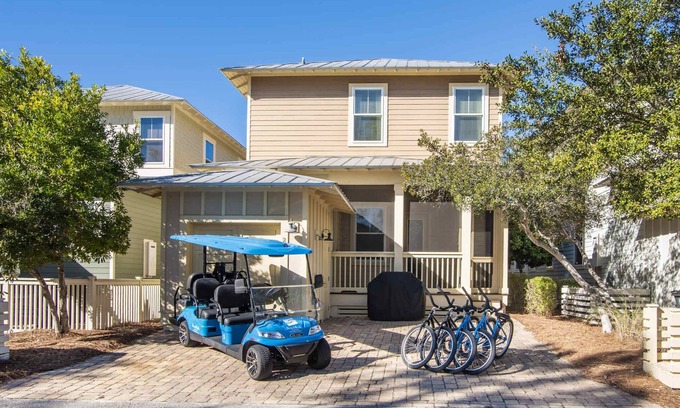 Santa Rosa Beach House | 6-Seat Golf Cart & 4 Bikes! 3 Min Walk to 2 Pools! Nature Trails to the Beach! ~