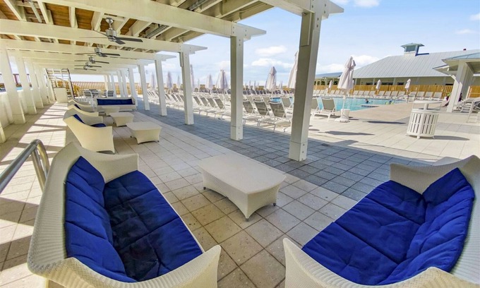 Cottage District House | 6-Seat Golf Cart Available For Rent - Community Pools- Private Beach-`Blue Oyster Cottage`