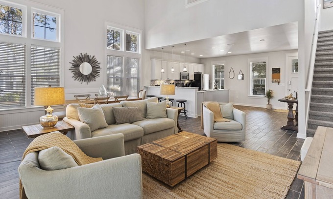 Laurel Grove House | 6-Seater Golf Cart Included! Lakeside Cottage in Sandestin ON Golf Course!