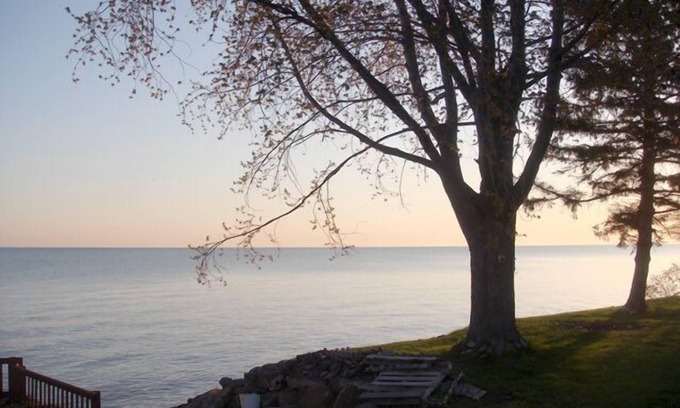 Town of Yates Cottage | 60 minutes from Niagara Falls
