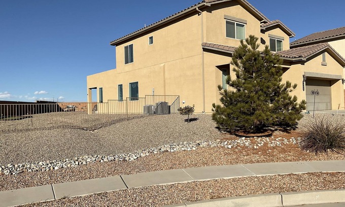 Ranchito House | 60% Off April 1-May31. Beautiful, private, safe house close to casino & golf.