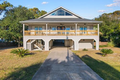 North Litchfield Beach House | 600 Steps Second Row