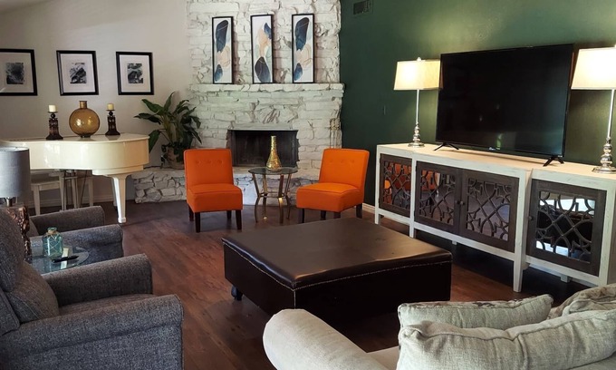 Shreveport House | 6011 On The Ponderosa