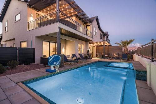 Santa Clara House | 62| Blissful Poolhouse at Ocotillo Springs with Private Pool