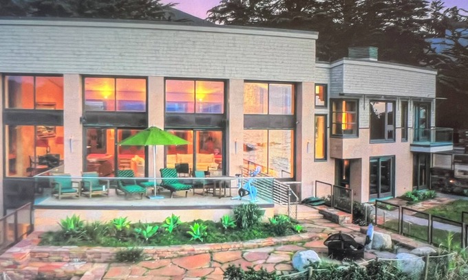 Carmel Riviera House | 6300 sf Luxury Ocean Front Private Gated Property