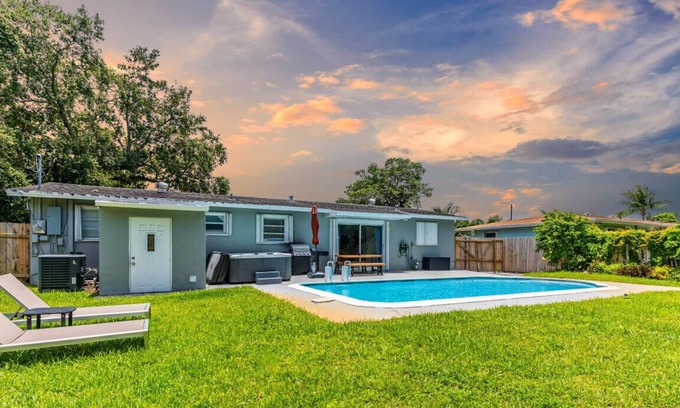 West Hollywood House | 6465 Moshe · Serene Poolside Family Home