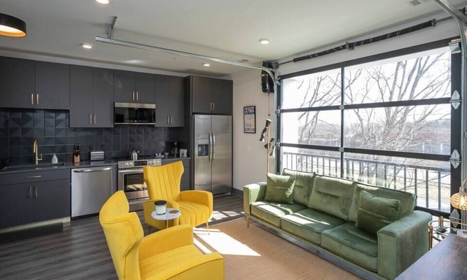 Rolling Mill Hill Apartment | 65 Lindsley Avenue Unit #214 Nashville, TN 37210
