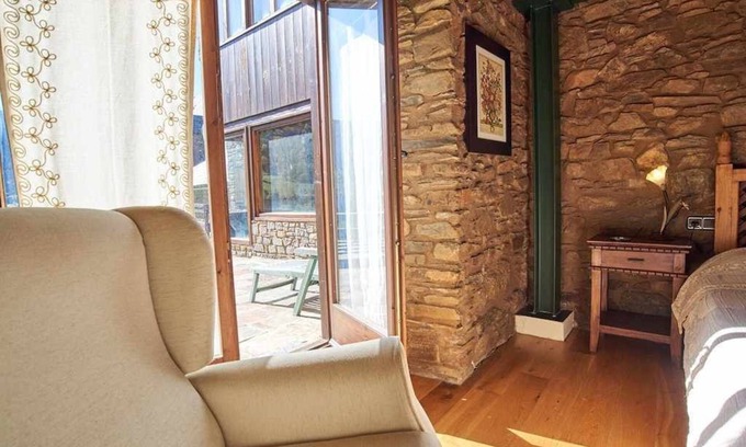Vilac Apartment | 6A BEAUTIFUL HOUSE GARDEN 10 KM BAQUEIRA BERET VILAC VIEWS WIFI