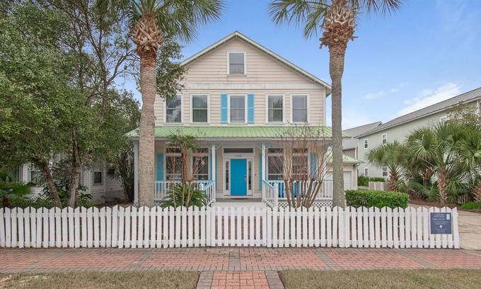 Crystal Shores House | 6BR~5B~Sleeps14~Family Neighborhood~Private Pool~Remodeled!!