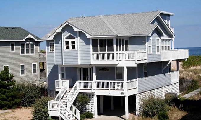 Ocean Sands House | 6BR Oceanfront | Pool | Hot Tub | Balcony