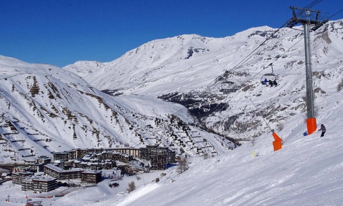 Le Lavachet Apartment | 6th floor, view mountain, balcony, tv, ski locker, 55m², Tignes