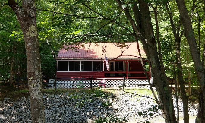 Chestertown Cottage | #7 Adirondack@Birchwood Cottages on Loon Lake. Family Friendly Waterfront