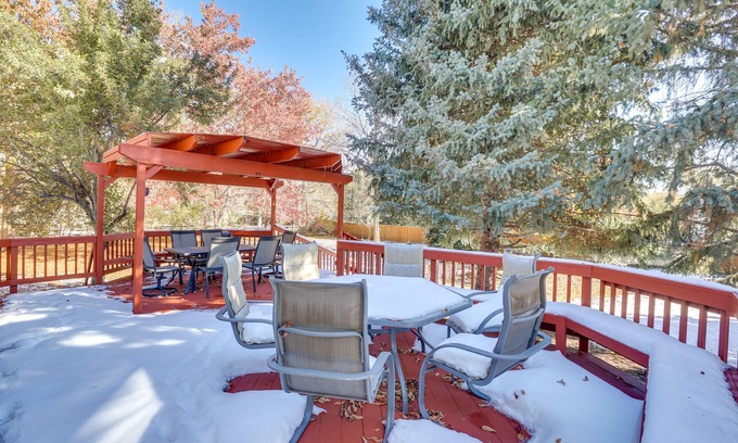 Morse Park House | 7 Mi to Downtown Denver: Lakewood Gem w/Deck!