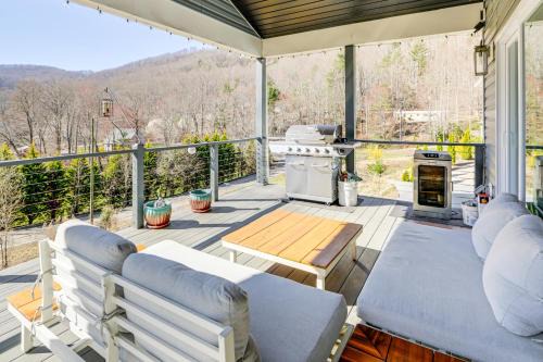 Skyland Apartment | 7 Mi to Dtwn Asheville Apt with Sauna Access!
