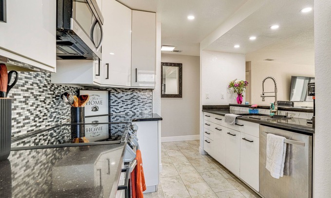 Fairvilla House | 7 Mi to Universal Orlando: Centrally Located Home!