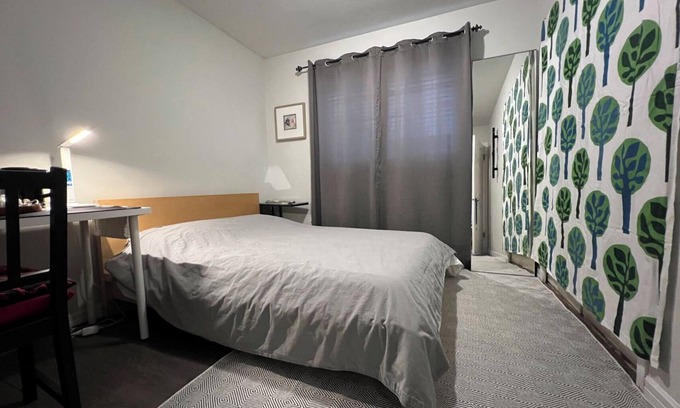 Richmond House | 7 min to YVR,Vancouver airport,Richmond Grace room,Free parking,1 min to bus