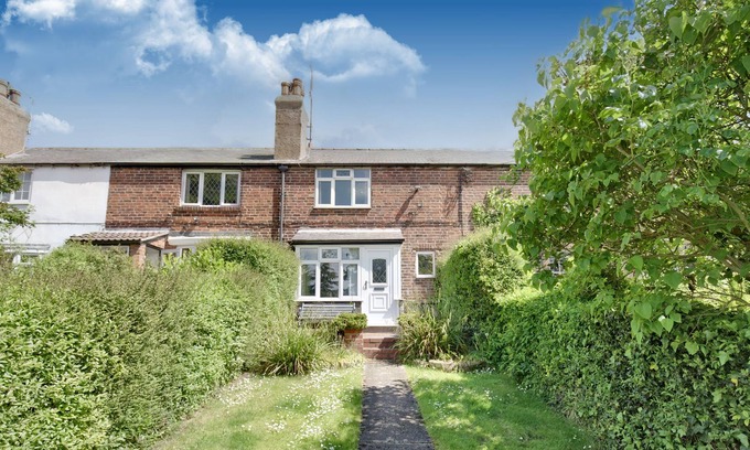 Grosmont Cottage | 7 OFFICE ROW, pet friendly, character holiday cottage in Grosmont