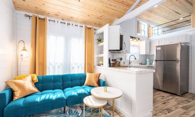 Guntersville Apartment | 7 Retro Chalet Lake Guntersville Mins to City Harbor