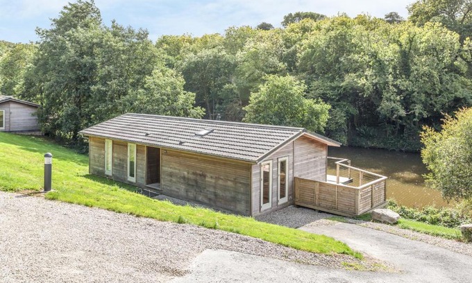 Looe House | 7 Water's Edge