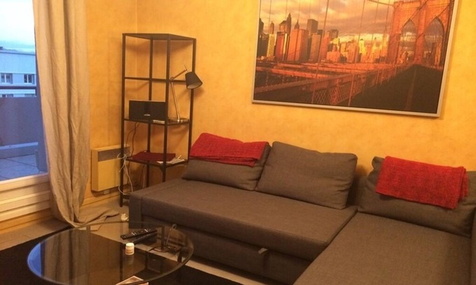 Quartier Hyper-Centre Apartment | 70m2 apartment in the district of the barracks of Bonne