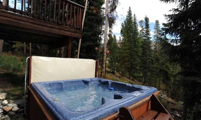 Baldy Mountain House | 72 Clubhouse Rd Private Home with Hot Tub