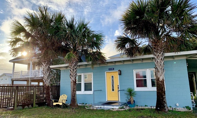 Wilmington Beach House | 72 steps to Beach Access: Comfy Clean Original Beach Bungalow