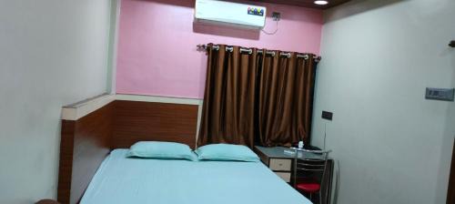 Kolkata Hotel | 73 Banquet & Guest House