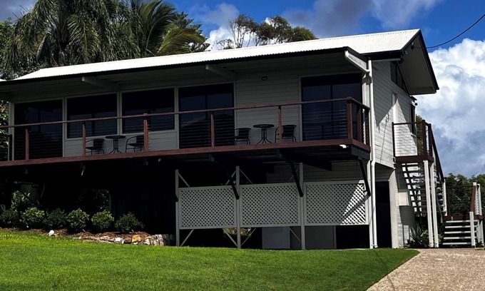 Rainbow Beach House | 76 Cooloola Drive - Rainbow Beach