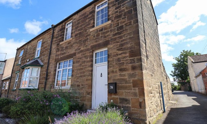 Marske-by-the-Sea House | 76 High Street