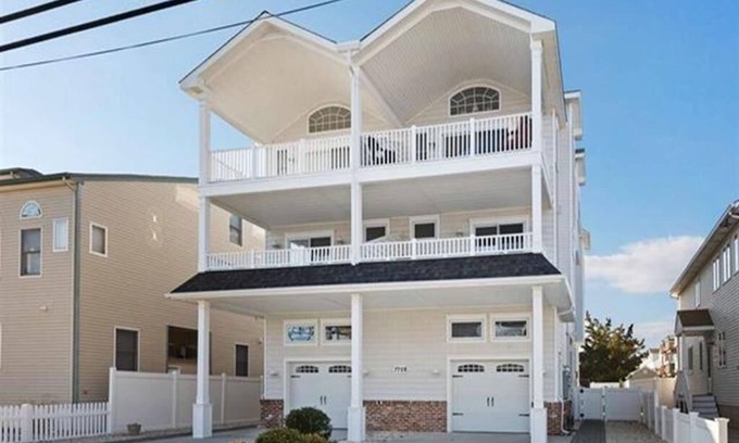 Townsend's Inlet Condo | 7708 Central Avenue North