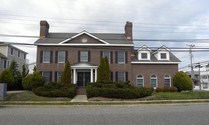 Townsend's Inlet House | 7922 Central Avenue 1st Floor