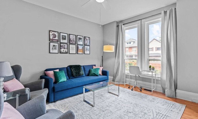 Windsor House | 7BR house 19 ppl DT Windsor Free Parking
