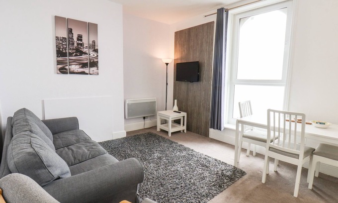 Bridlington Old Town Cottage | 8 BEACH VIEW @ BEACONSFIELD HOUSE in Bridlington