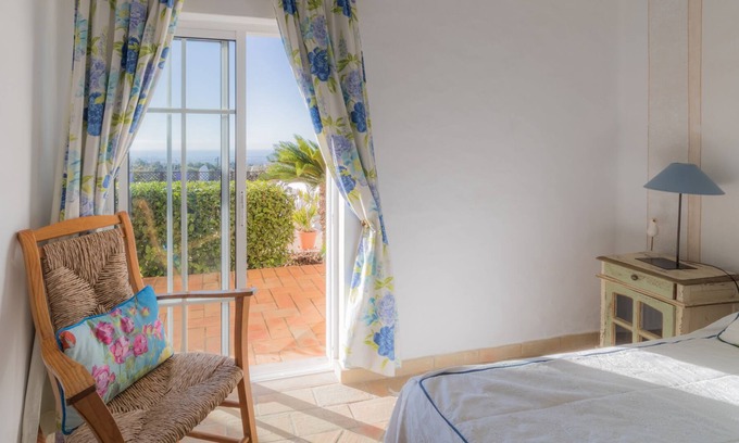 Loule Villa | 8 Bedroom Villa w/ Private Pool near Vilamoura