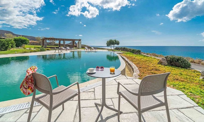 Xerokampos House | 8 Bedrooms - Privacy Styling and Ambiance