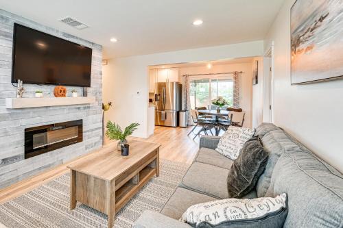 Lincoln Acres House | 8 Mi to Downtown San Diego Chic Home with Patio