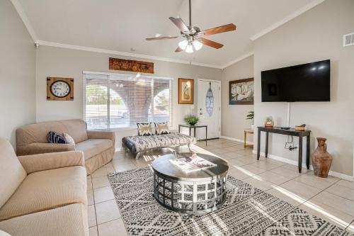Phoenix House | 8 Mi to State Farm Stadium Glendale Home with Grill
