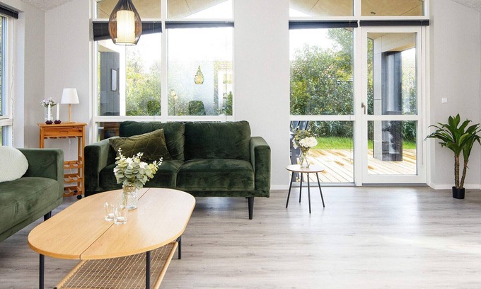 Jegum House | 8 person holiday home in Oksbøl