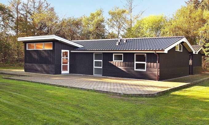 Nørre Lyngby House | 8 person holiday home in Løkken-By Traum