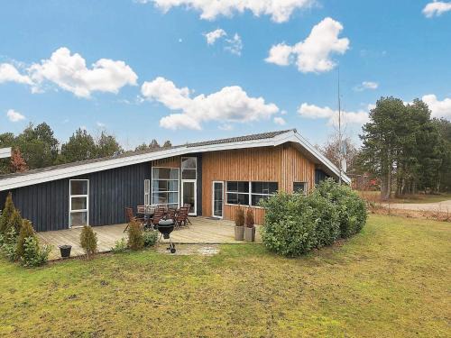 Bøtø By House | 8 person holiday home in Væggerløse