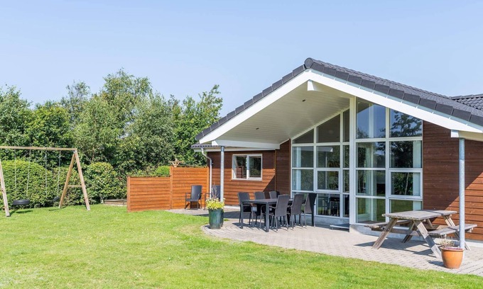 Skaven Strand House | 8 person holiday home in Tarm