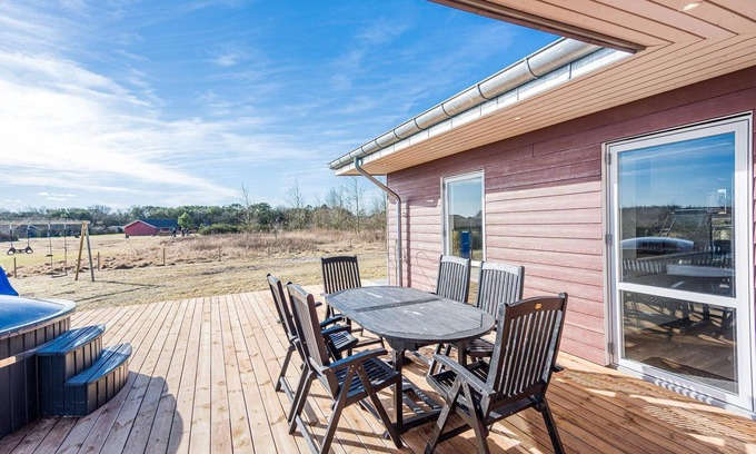 Skaven Strand House | 8 person holiday home in Tarm
