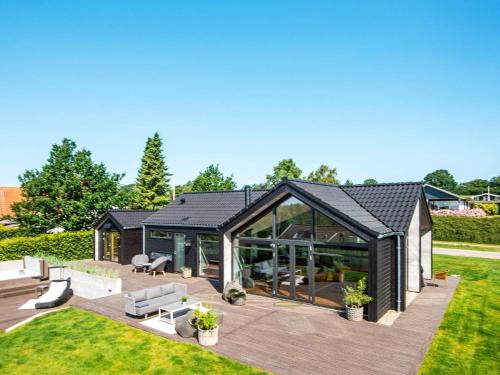 Hejlsminde Strand House | 8 person holiday home in Hejls-By Traum