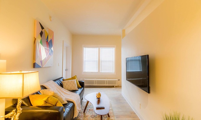 Kutzky Park Apartment | 8072-Walk to Mayo-Modern studio Unit on Main Floor