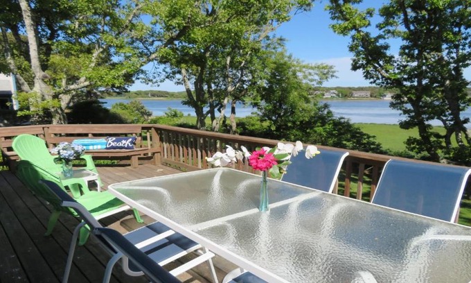 West Chatham House | 84 Cranberry Lane Chatham Cape Cod ~ Ridgevale Retreat